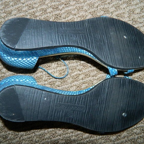 Enzo Angiolini Peacock Blue Snake Embossed Design Low Wedge Sandals , Size 6 - Picture 7 of 9